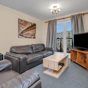 Center Coady Sleeps 5 Free Car Park Space , Edinburgh United Kingdom