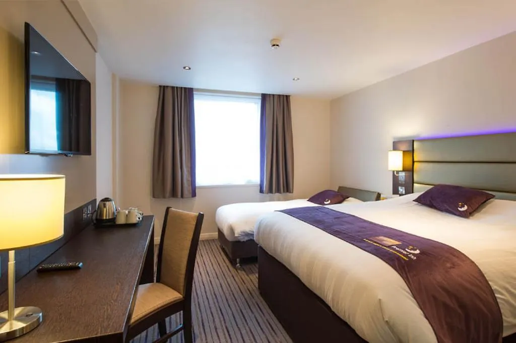 Premier Inn London Heathrow M4/J4 Hillingdon Hotel